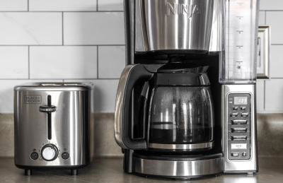 Capitol House - 3 Bed 1 Full and 1 Half Bath, Pet Friendly with Hot Tub walk to Lucas Oil Stadium - Foto 18