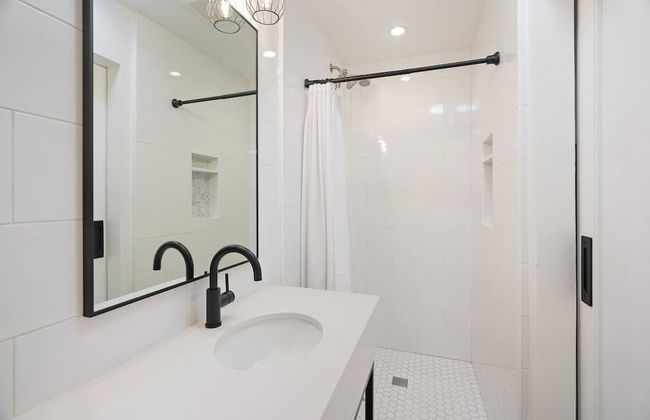 Coastal Palm Haven - With Hot Tub - Foto 27