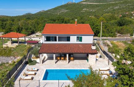 Villa Admiral Your Idyllic Retreat in rural area of Trogir hinterland - Foto 5