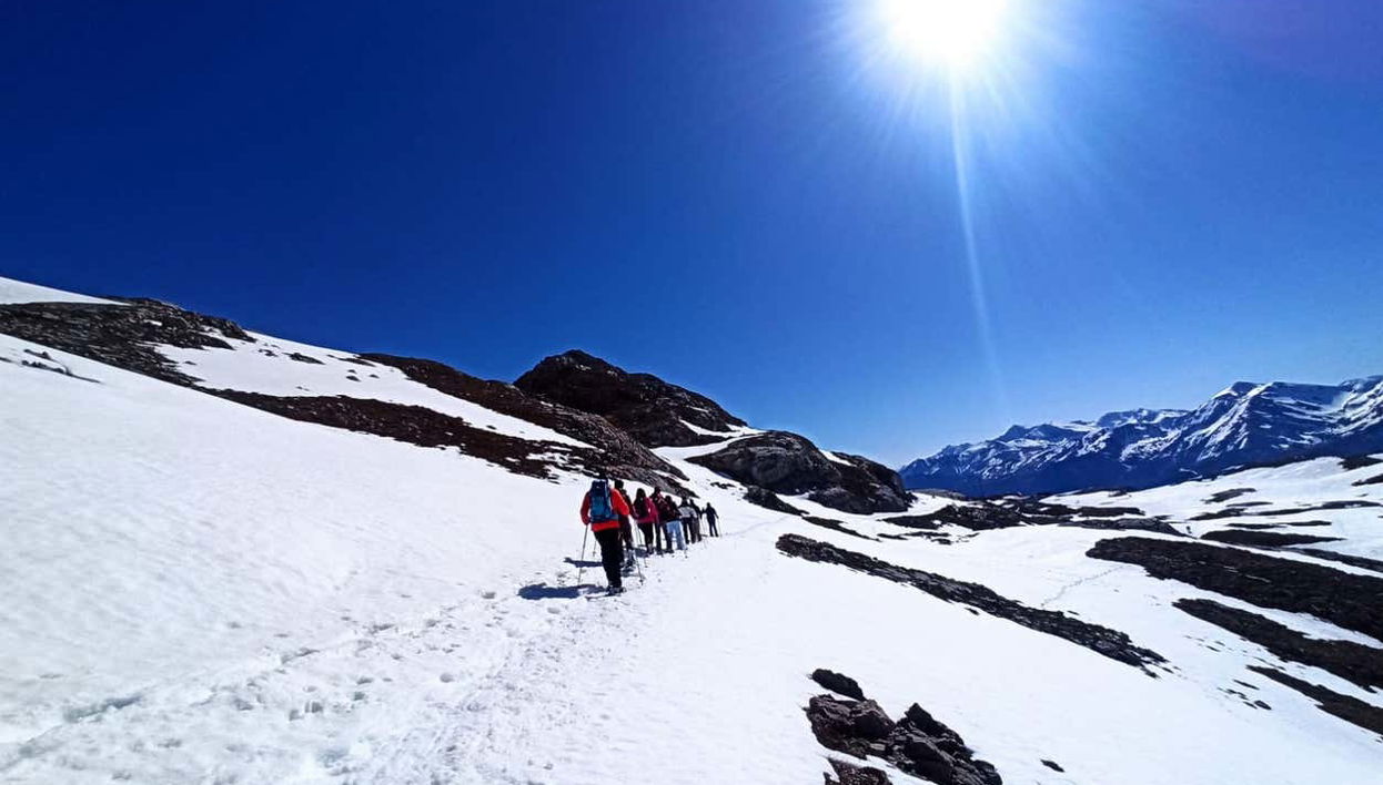 Tour por los Picos de Europa con raquetas de nieve