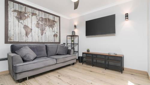 Suite Homes Agua - Photo 3