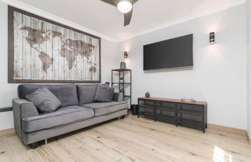 Suite Homes Agua - Photo 3