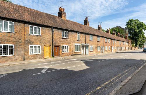 Beautiful 17th Century Cottage - Photo 2