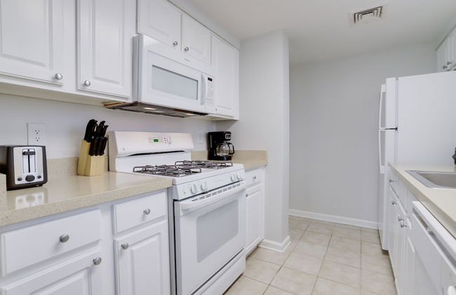 Spectacular Condo At Ballston With Gym - Photo 20