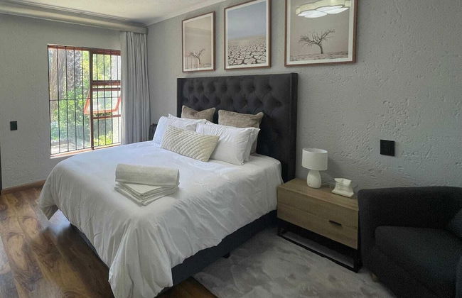 3 Bedroom Apartment in the Heart of Sandton - Photo 2