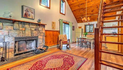 Traditional Wooden Cabin Rental in the Poconos, Pennsylvania - Foto 3