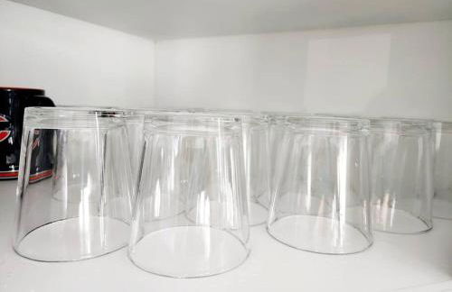 Newly remodeled 5BR 3BA w/pool 16 ppl - Photo 9