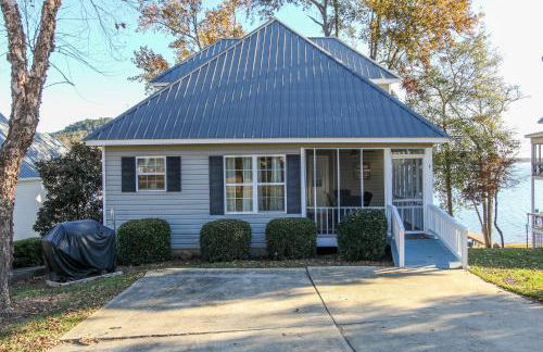 House #04 - Happy Camper-(No Pets) -Private Pier - Photo 3