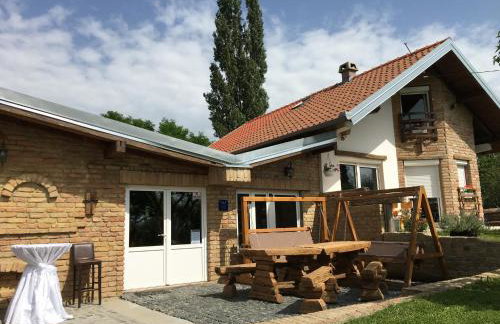 Matanovi Dvori - Foto 1