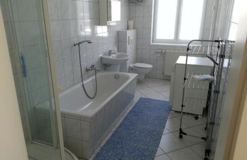 Große Wohnung - Foto 11