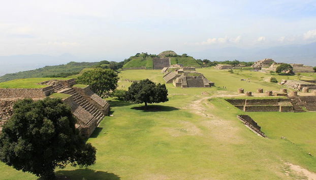 Monte Alban, Poterie Noire et Alebrijes - Photo 2