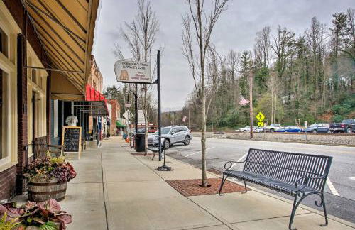 Walk to Dining Saluda Main Street Retreat! - Foto 24