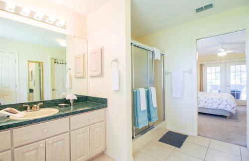 Hernando 4BR-3BA Private Pool Oasis - Photo 12