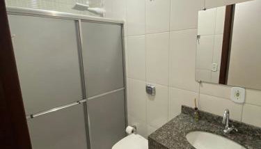 Quarto 1 cama de casal com ar estacionamento - Foto 5