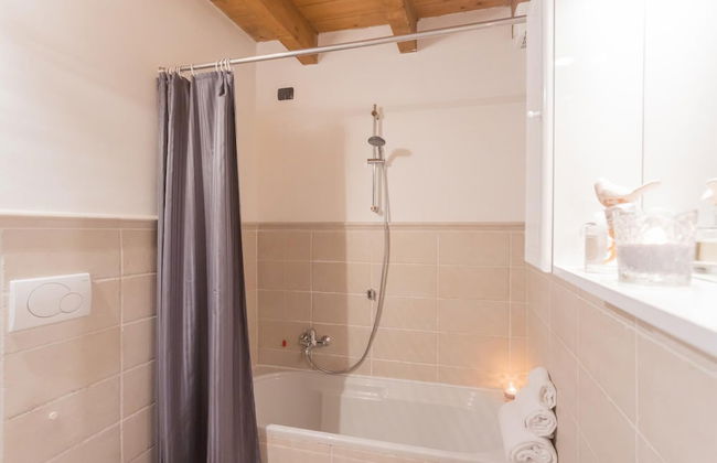 Luini 7 in Como With 2 Bedrooms and 1 Bathrooms - Foto 62