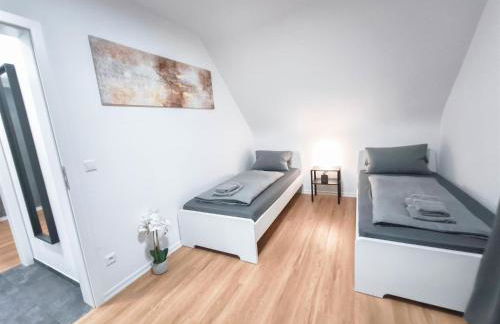 ALFA Stuttgart Apartment 4 Zimmer 4BR TV WIFI WM nahe Wasen & Daimler l 7Beds I 8 people I Kitchen l Bathroom l Eigene Küche und Bad AS125A2 - Foto 12