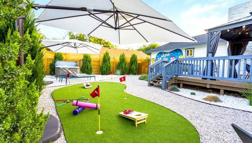Modern 3BR Retreat with Fun Yard, Mini-Golf, Hot Tub & BBQ Dining Deck - Foto 2, Garden view