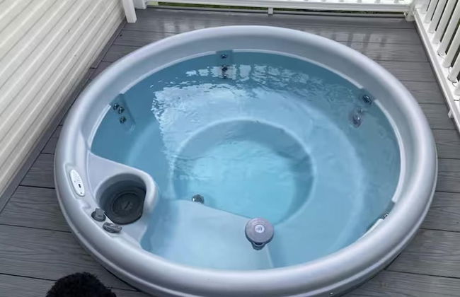 Caravan-sleep8-hottub-freep-balcony-familyfriendly - Foto 10