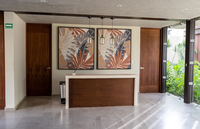 Luxury and Family condo in La Veleta - Photo 2