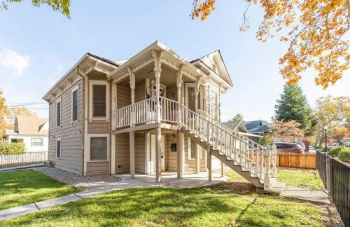 A+ 2 BR Victorian Home away from Home - Foto 11