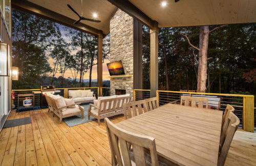 Sapphire Skies - Photo 2