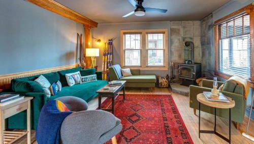 Spacious Arts Crafts Village Home Perfect Summer Base Near Trails Events - Foto 2