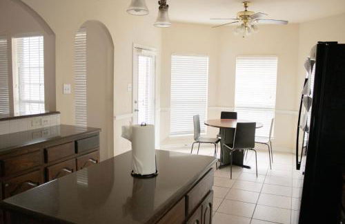 Spacious 4200 sqft - 6 bdrms 4 bath - Gym - Pets OK Near PGA - Universal KIDS - Star Frisco - Photo 77