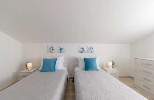 Modern Villa San Martino Heated Pool, Jacuzzi & Privacy - Foto 18