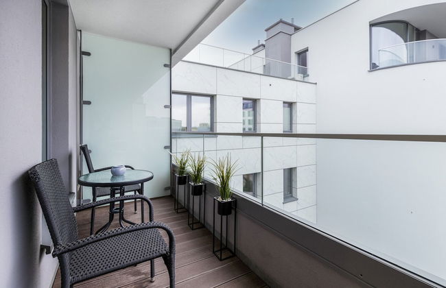 Gdynia Flat Władysława IV by Renters - Photo 12