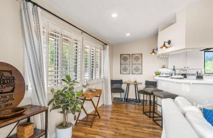 Scenic Deck w Sunset Views Near Temecula Wineries Estrada Ranch by AvantStay - Foto 11