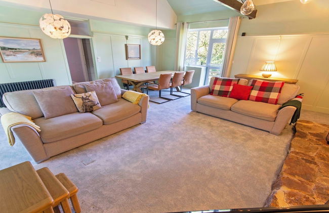 Streamways Nr Croyde 6 Bedroom, Sleeps 12-16, Hot Tub - Foto 3