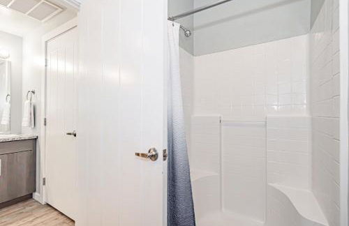 Bringham's Mill Apartments Perfect for Groups Full Kitchen Gym and Free Parking - Photo 63