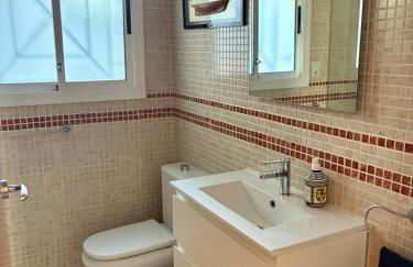 Villa with private pool, ocean & mountain views - Foto 41