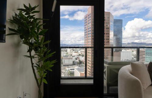 Sky High at Beaudry 2 Bed Apt WITH FREE PARKING - Foto 46