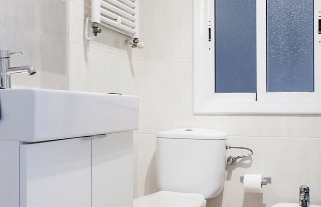 Prime Eixample Hideaway 6 Guests With Balcony by Myrentalhost - Foto 10