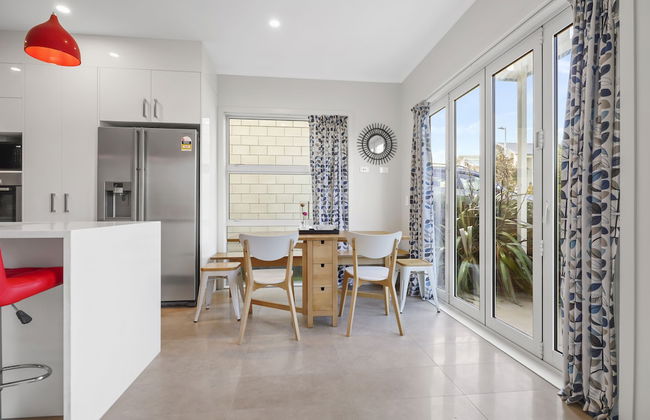 Modern 3BR Family House - Yard & Big TV - Foto 11