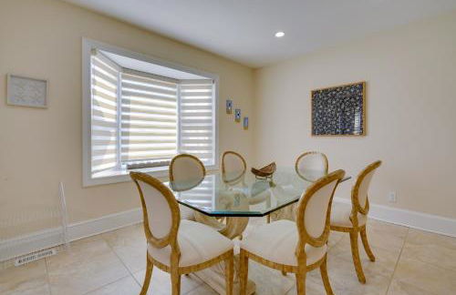 Steps to Boardwalk Group Getaway in Ventnor City - Foto 8