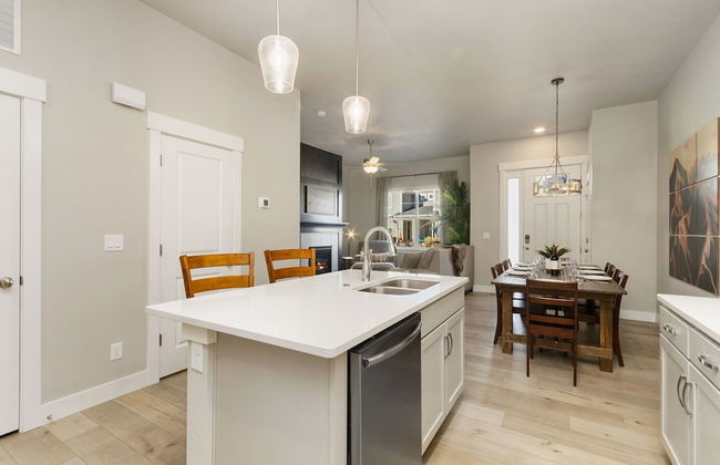 Noco Retreat - King Beds, Fireplace, Scenic Trails - Foto 27