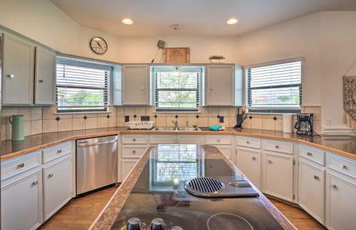 Gingerland Ranch in Del Valle Game Room and Porch - Foto 8