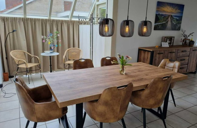 Appealing Bungalow With Garden - Photo 51