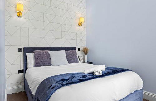 Westminster 2 Bedroom apartment with AC sleeps 5 - Photo 26