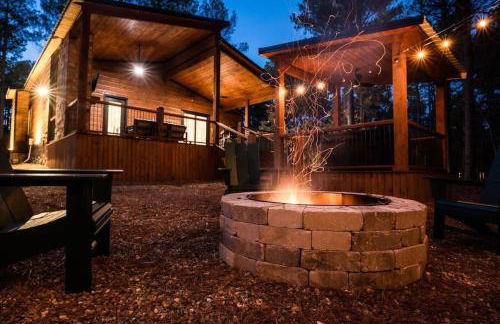 The Blaylock Cabin, 2 King, Hot Tub, Pet Friendly! - Foto 39
