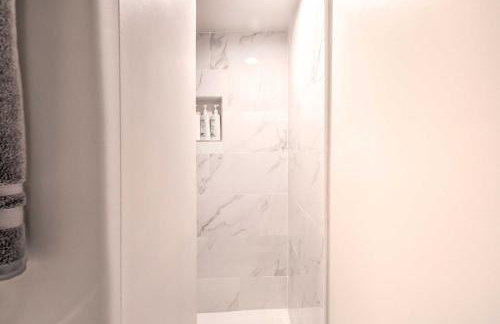 Home with Office and Yard 25 Mi to Downtown Chicago! - Foto 26