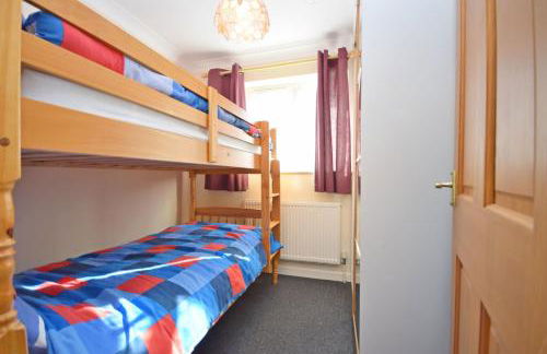 St Marys, Hayling Island - Photo 9