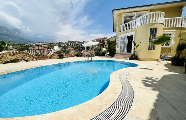 Dazzling Villa With Private Pool in Alanya - Foto 1