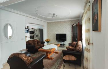 Schickes 110qm Ferienhaus in Nähe VW, Messe,DEZ und Orangerie - Foto 1