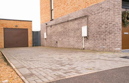 Milton Keynes new 5-Bedrooms 14guests Contractor family holiday Free Parking - Foto 80