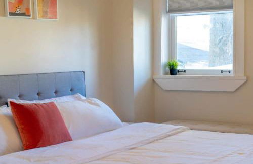 Tower Grove Park 4BR Home with Garage ABODEbucks - Photo 18