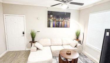 Contemporary 1BR Retreat Quiet Serene Setting - Foto 2