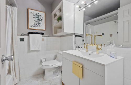 Modern Dallas 2BR Patio, Pool & Secure Parking - Foto 25